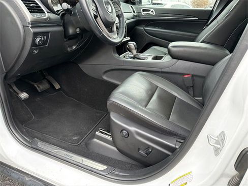Used 2020 Jeep Grand Cherokee Limited w/ Luxury Group II image 9