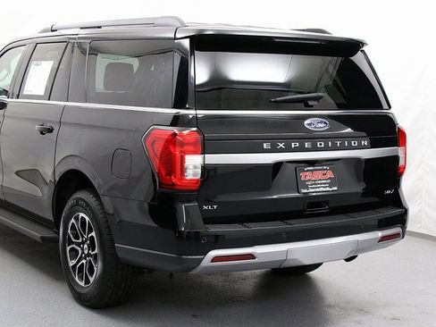Used 2024 Ford Expedition Max XLT image 7