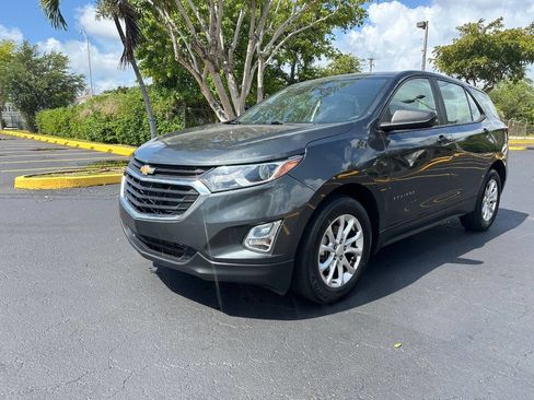Used 2020 Chevrolet Equinox LS image 1