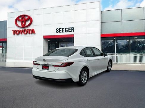 Used 2026 Toyota Camry LE FWD image 3