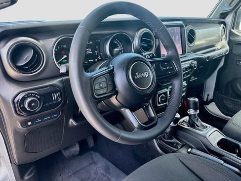 Used 2023 Jeep Wrangler Unlimited w/ 8.4" Radio Group AWD/4WD image 10
