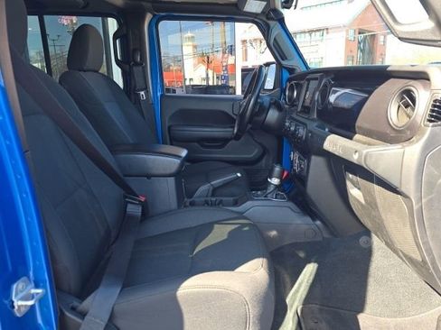 Used 2022 Jeep Wrangler Unlimited Sport image 29