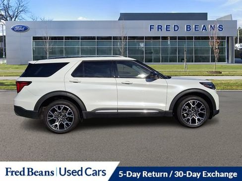 Used 2025 Ford Explorer Platinum w/ Ultimate Package AWD/4WD image 10