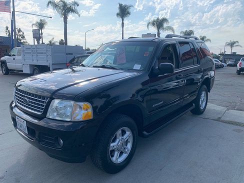 Used 2005 Ford Explorer Sport XLT AWD/4WD image 2