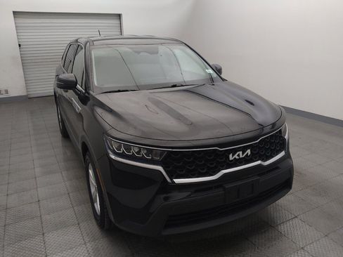 Used 2023 Kia Sorento LX FWD image 14