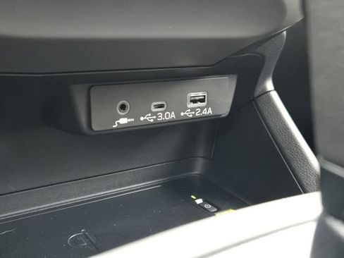 Certified 2025 Subaru Crosstrek 2.5i Limited w/ Crosstrek Mirror Package image 18