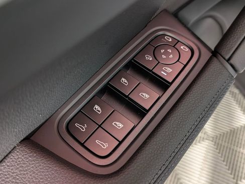 New 2026 Porsche Cayenne S image 26