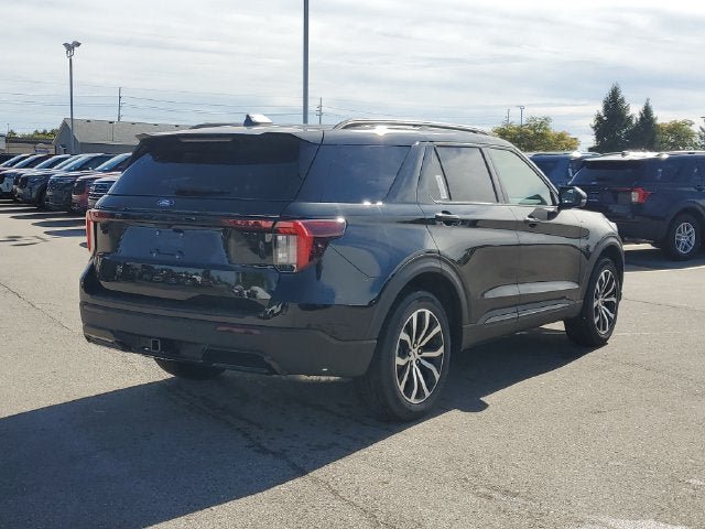 New 2027 Ford Explorer ST-Line AWD/4WD image 4