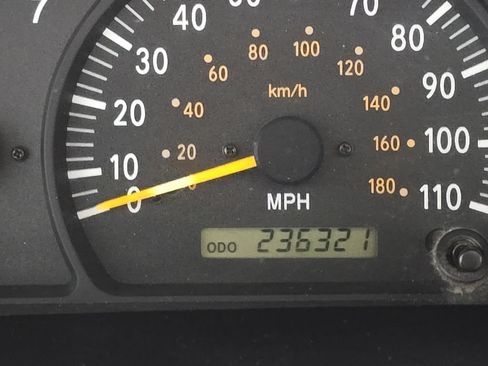 Used 2004 Toyota Tundra Limited RWD image 19