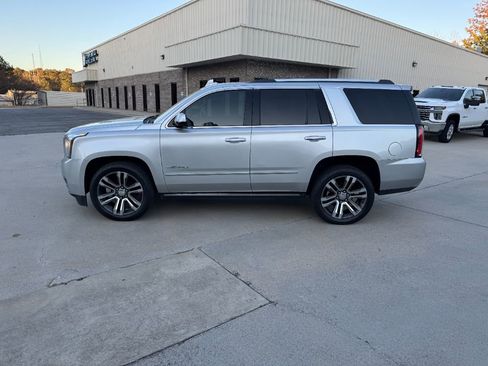 Used 2020 GMC Yukon Denali w/ Denali Premium Package image 2