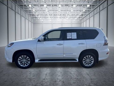 Used 2019 Lexus GX 460 Premium AWD/4WD image 2