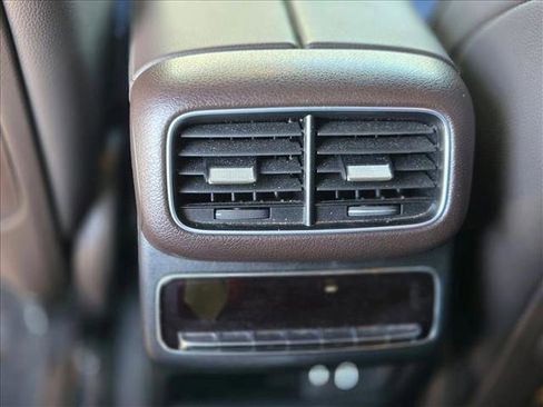 Used 2022 Mercedes-Benz GLS 450 4MATIC image 15