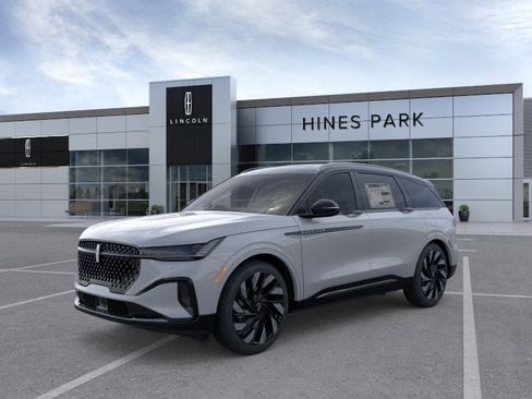 New 2026 Lincoln Nautilus Reserve AWD/4WD image 1