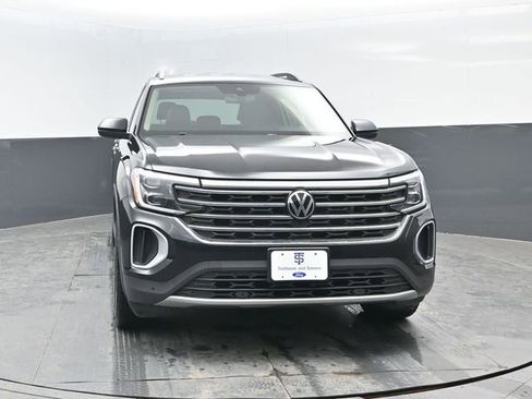 Used 2024 Volkswagen Atlas SE image 21