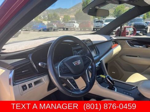 Used 2017 Cadillac XT5 Luxury w/ Driver Awareness Package AWD/4WD image 13
