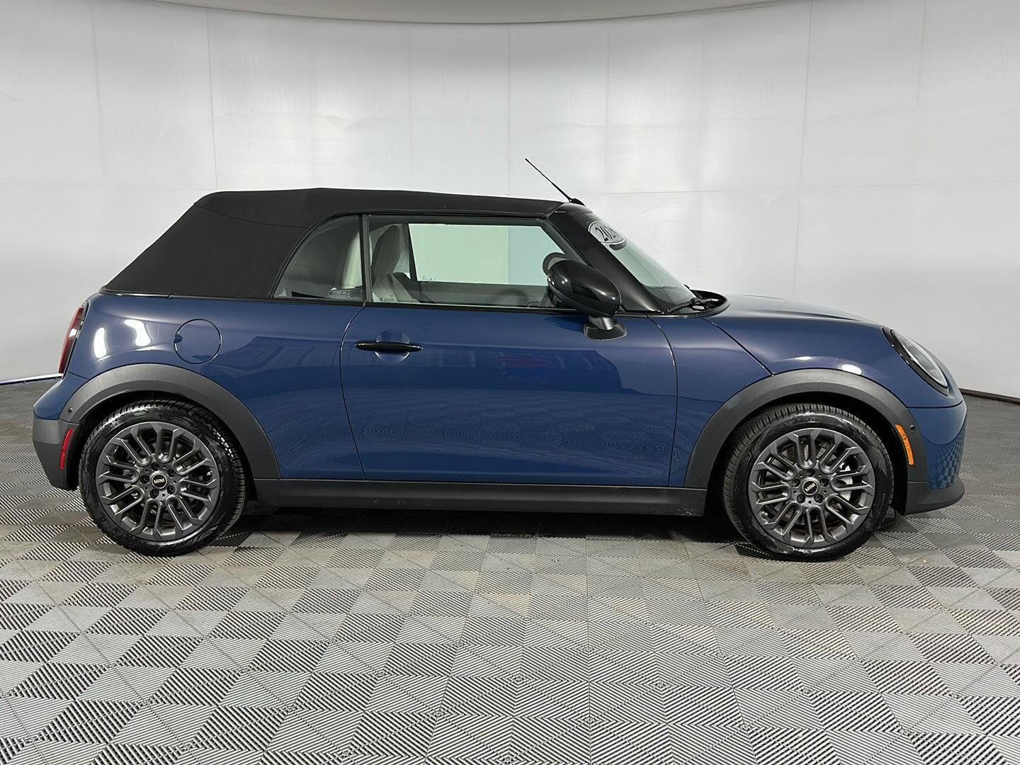Used 2026 MINI Cooper S FWD image 10