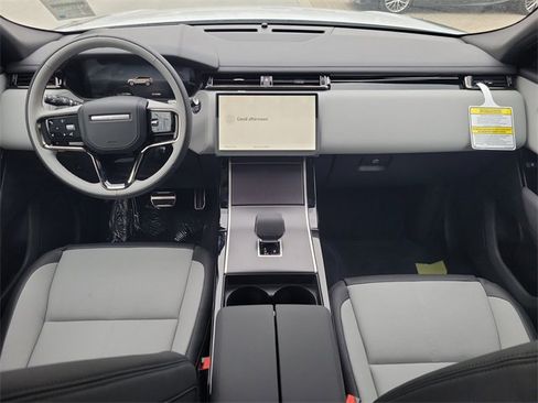 New 2026 Land Rover Range Rover Velar Dynamic SE image 17