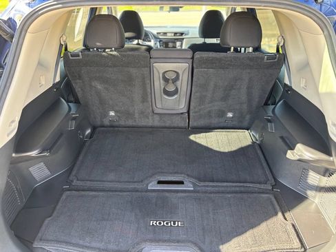 Used 2019 Nissan Rogue SV AWD/4WD image 26