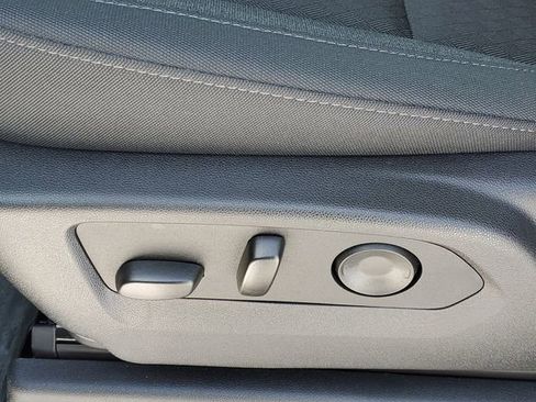 New 2026 GMC Sierra 1500 SLE image 6