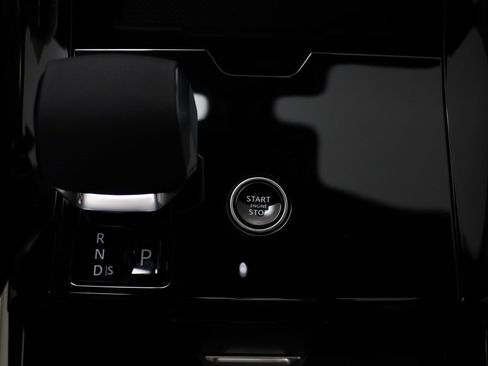 New 2025 Land Rover Range Rover Sport Dynamic SE image 14