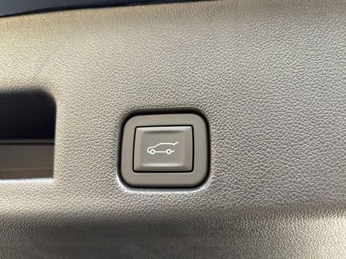 New 2025 Chevrolet Traverse LT w/ Enhanced Driving Package image 10