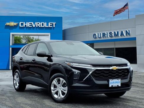 Certified 2024 Chevrolet Trax LS image 1