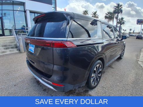 Used 2024 Kia Carnival EX FWD image 7
