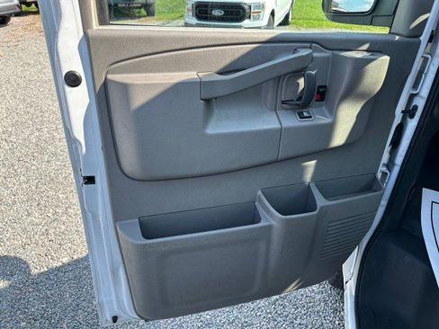 Used 2020 GMC Savana 2500 w/ Driver Convenience Package RWD image 18
