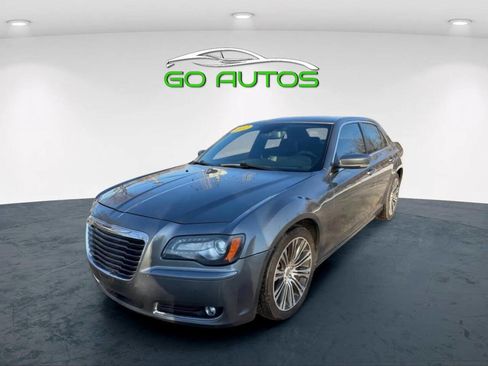 Used 2012 Chrysler 300 S w/ Luxury Group image 9