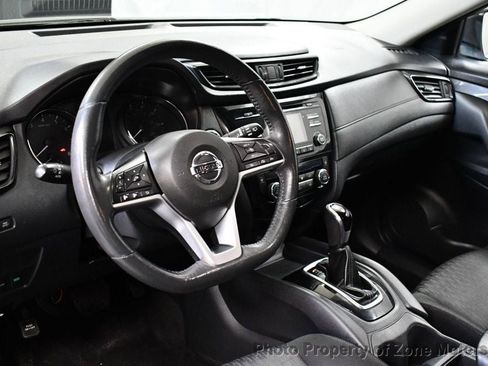 Used 2017 Nissan Rogue SV image 7