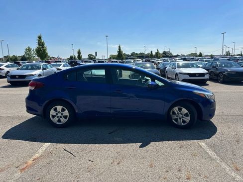 Used 2018 Kia Forte LX FWD image 11