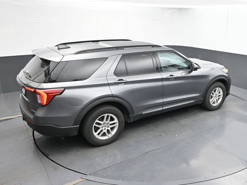Used 2025 Ford Explorer Active AWD/4WD image 31