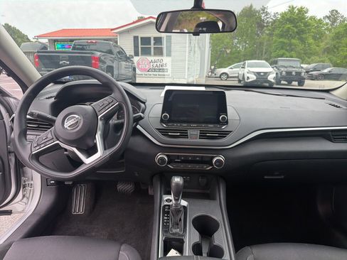 Used 2020 Nissan Altima 2.5 S image 10