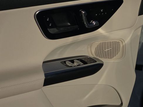 New 2026 Mercedes-Benz GLC 300 GLC 300 image 16