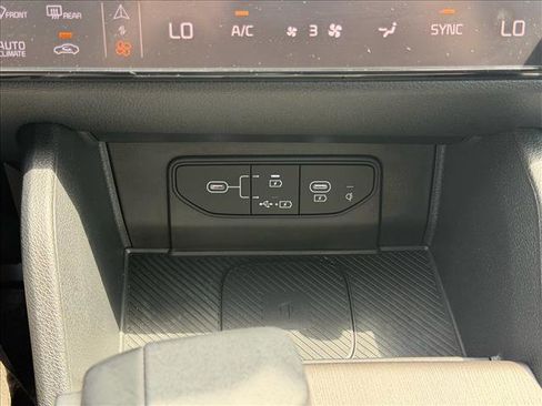 Used 2026 Kia Sportage X-Line w/ X-Line Premium Package AWD/4WD image 15