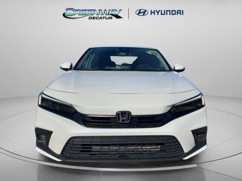 Used 2023 Honda Civic Touring image 2