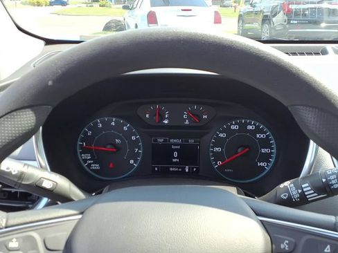 Used 2024 Chevrolet Equinox LS FWD image 12