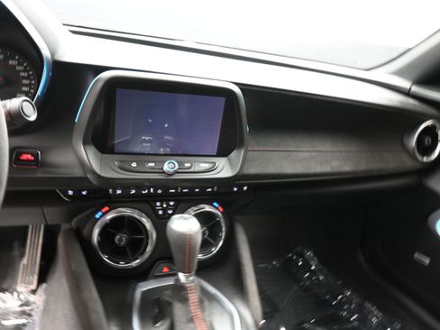 Used 2017 Chevrolet Camaro ZL1 RWD image 15