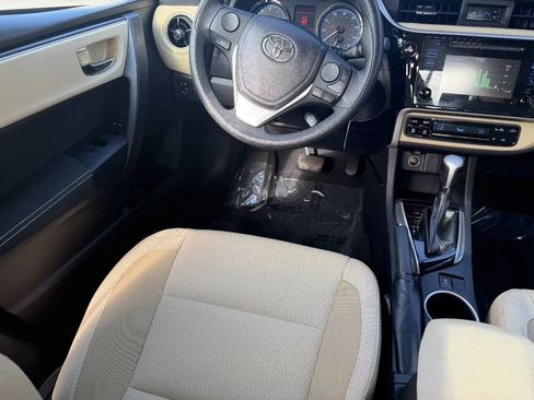 Used 2019 Toyota Corolla LE FWD image 13