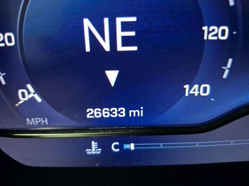 Used 2024 Chevrolet Silverado 1500 LT image 12