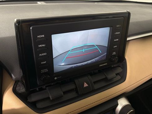 Used 2021 Toyota RAV4 XLE image 28