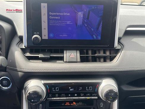 Used 2025 Toyota RAV4 XLE FWD image 24