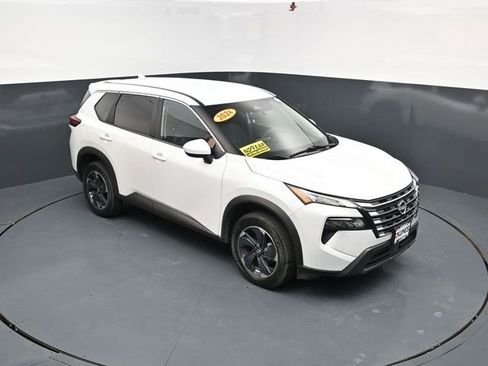 Used 2024 Nissan Rogue SV FWD image 38