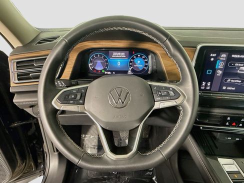 Used 2026 Volkswagen Atlas SE FWD image 13