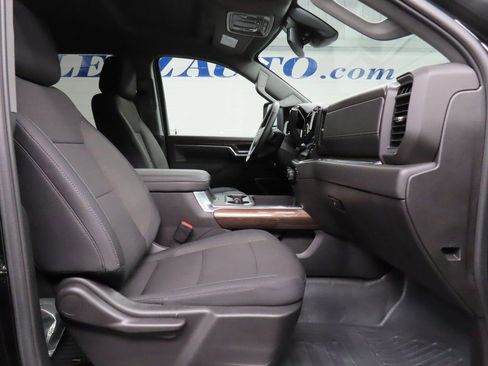 Used 2025 Chevrolet Silverado 2500 LT image 33