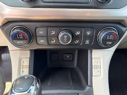 Used 2018 GMC Acadia Denali w/ Technology Package AWD/4WD image 16