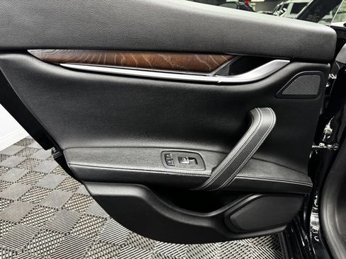 Used 2016 Maserati Ghibli S image 45