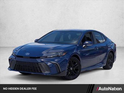 New 2026 Toyota Camry SE FWD image 1