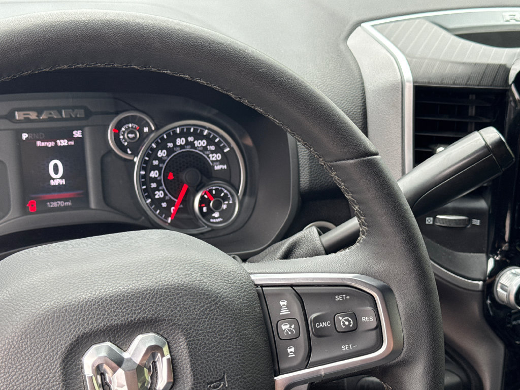 Used 2025 RAM 2500 Big Horn AWD/4WD image 33