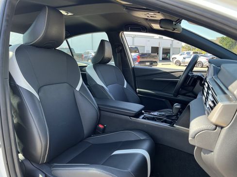 Used 2025 Toyota Camry SE FWD image 24